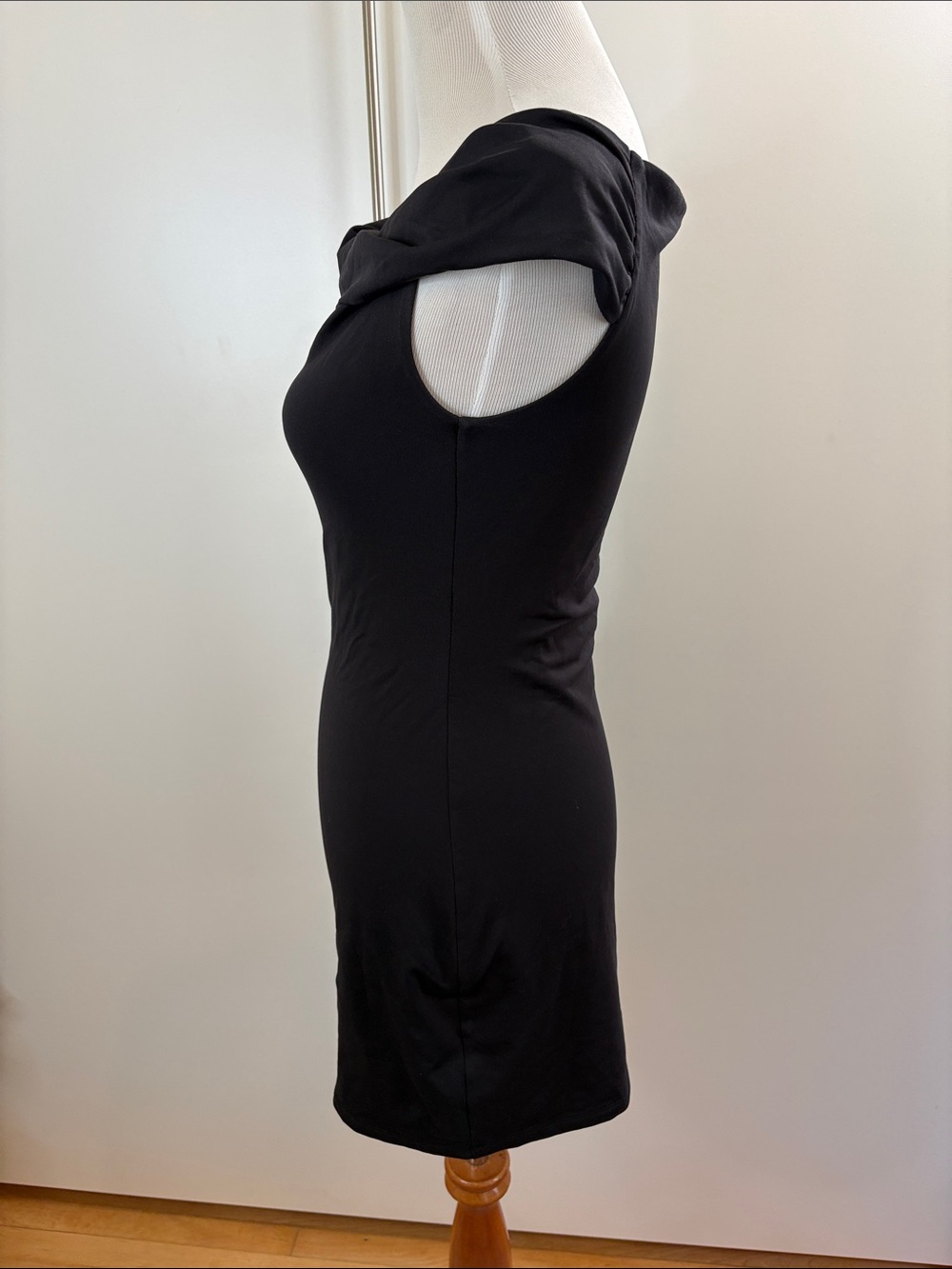 Aritzia One-Shoulder Black Bodycon Dress L - Picture 3 of 4